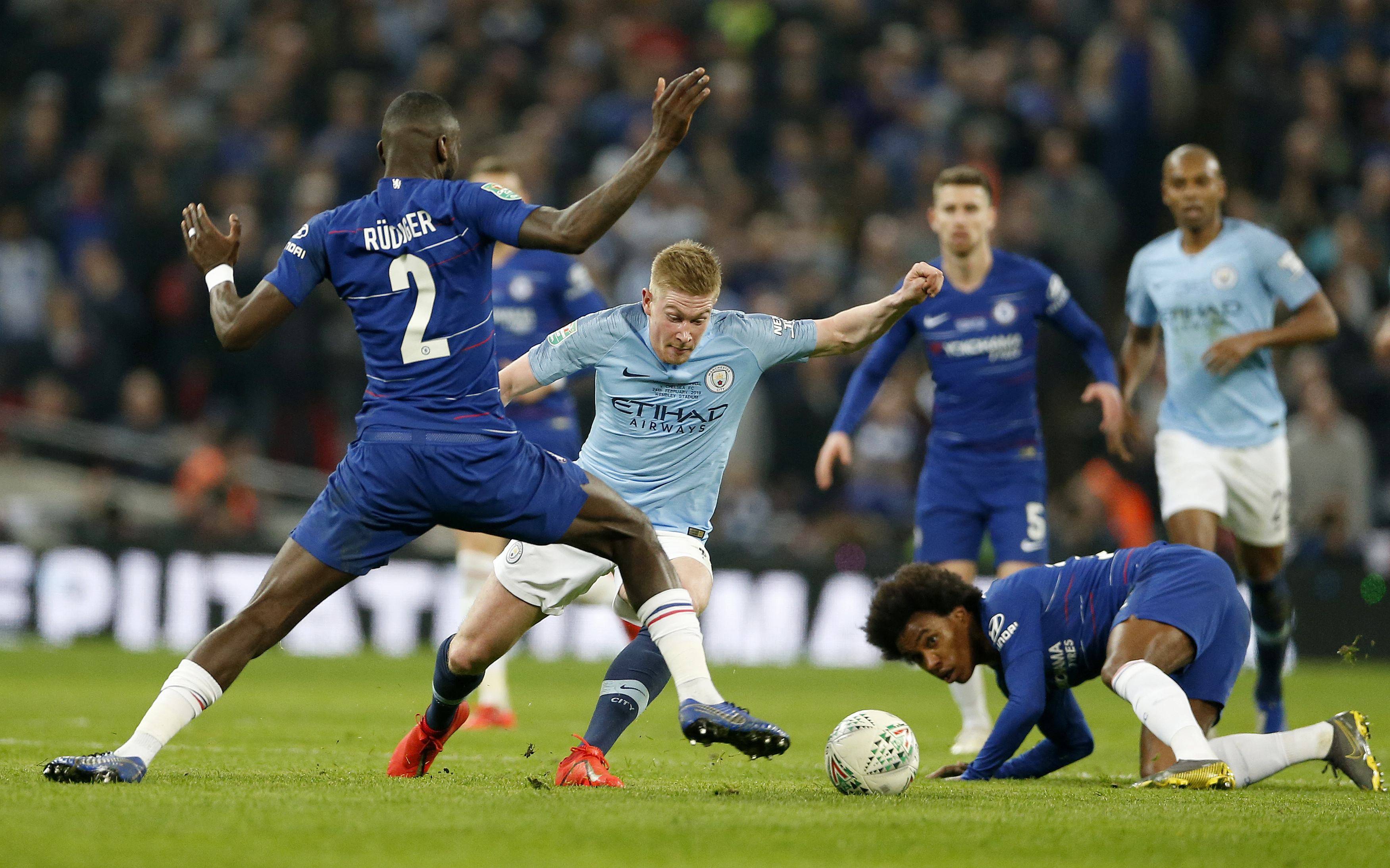 曼城客场战胜切尔西，继续领跑英超