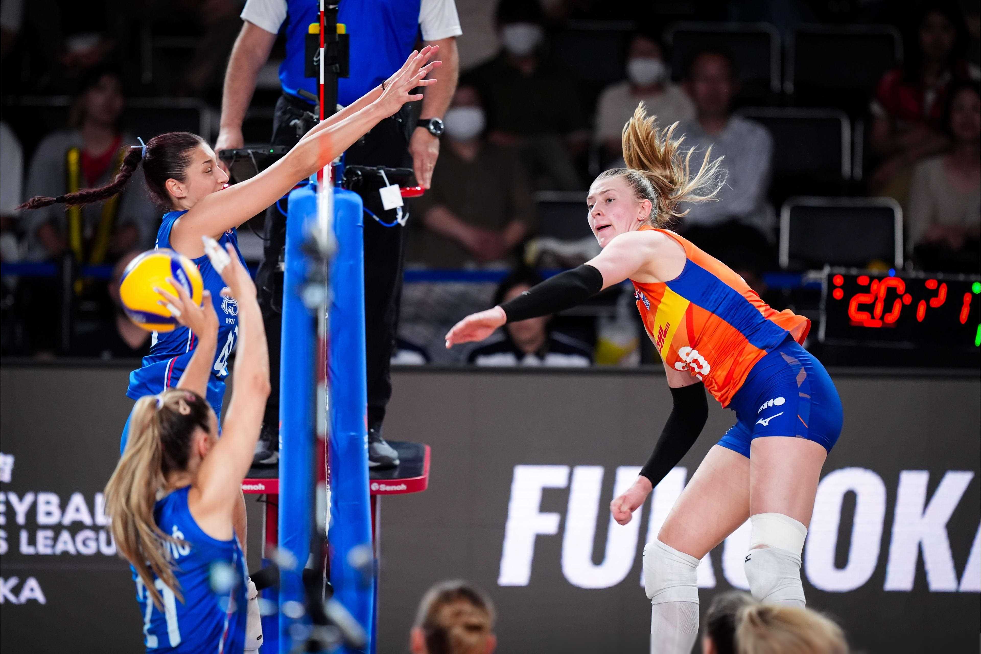 荷兰女足球员在国内联赛取得高分 荷兰女足球员在国内联赛取得高分