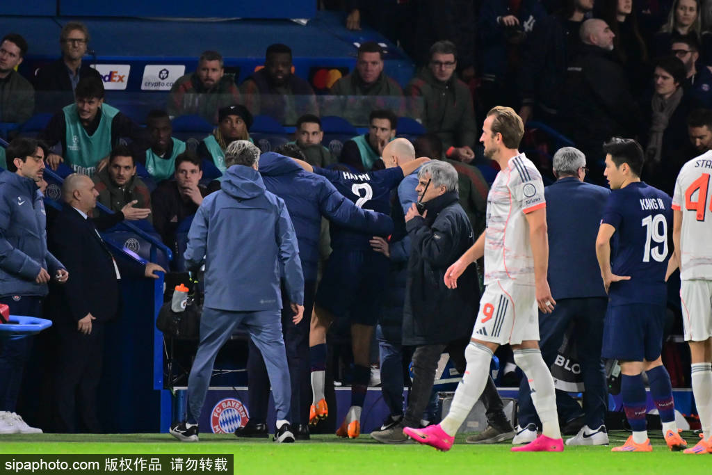 爱游戏网页版-阿尔及利亚球员成为国际球坛焦点